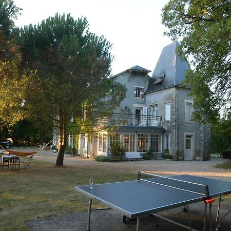 Domaine De Treuillaud Bed & Breakfast Villers-les-Ormes Exterior photo