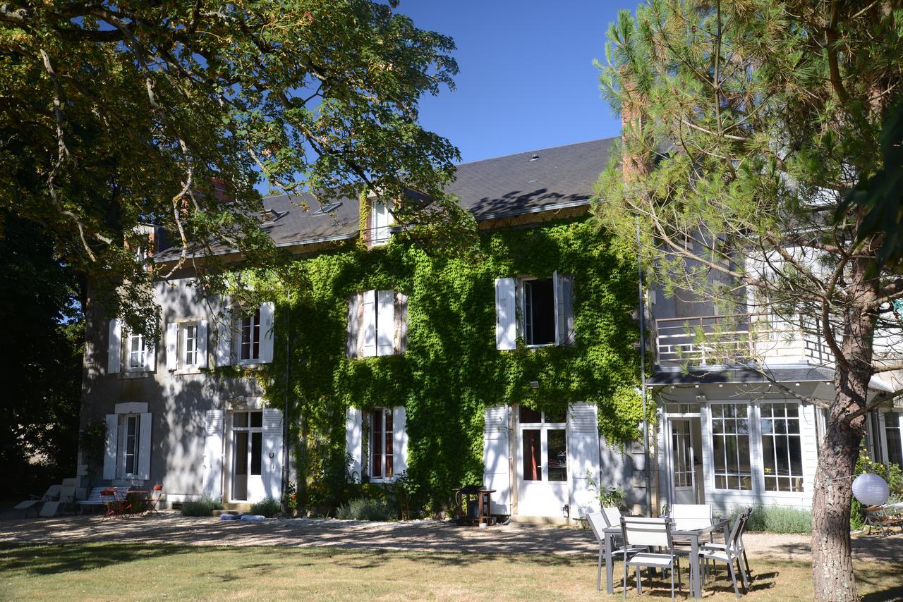 Domaine De Treuillaud Bed & Breakfast Villers-les-Ormes Exterior photo