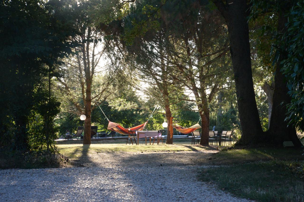 Domaine De Treuillaud Bed & Breakfast Villers-les-Ormes Exterior photo